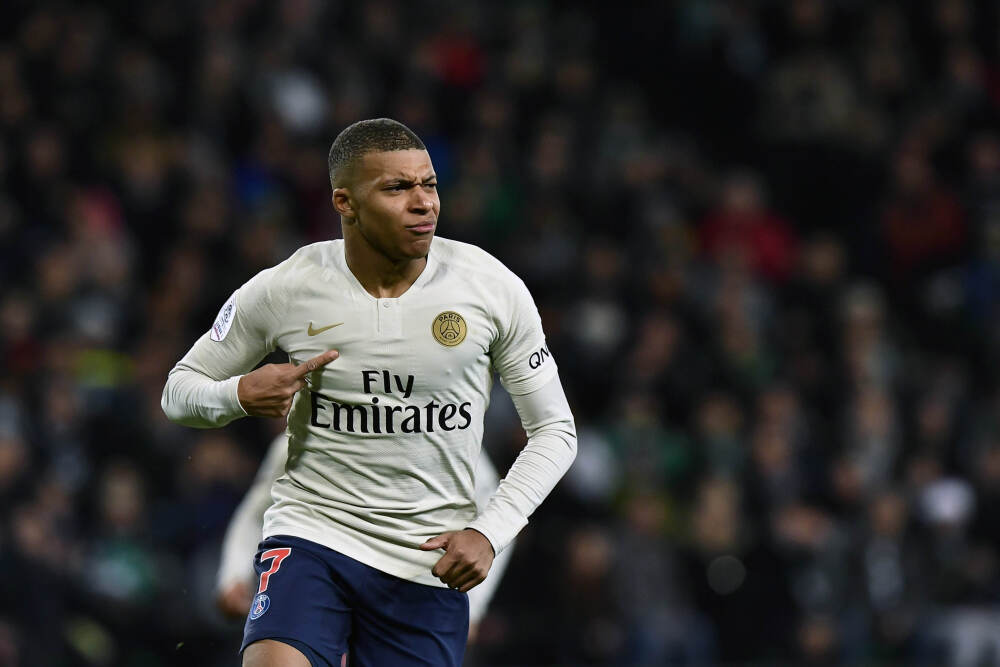 外媒：扎克伯格态度转变 Meta使用阿里千问优化其最新AI模型